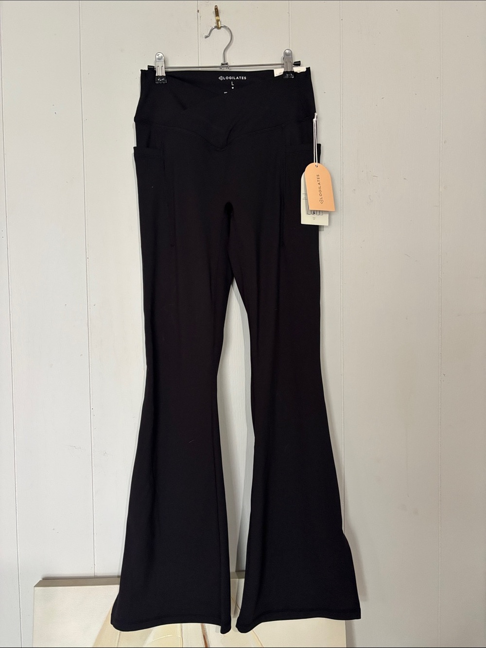 Black Boot-Cut Yoga Pants with Side Pockets
